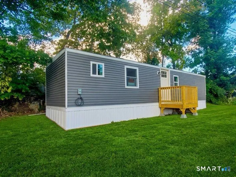 525 East Main Street 52, Branford