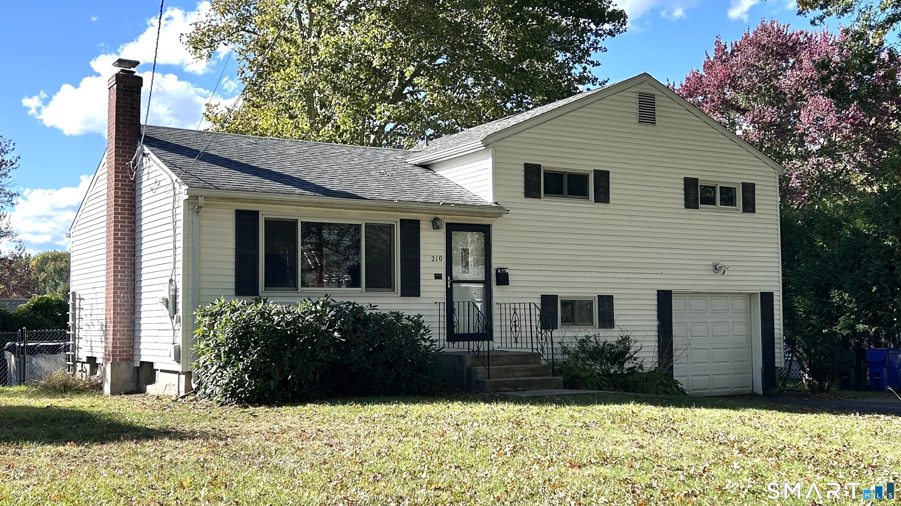 210 Brentwood Road, Newington