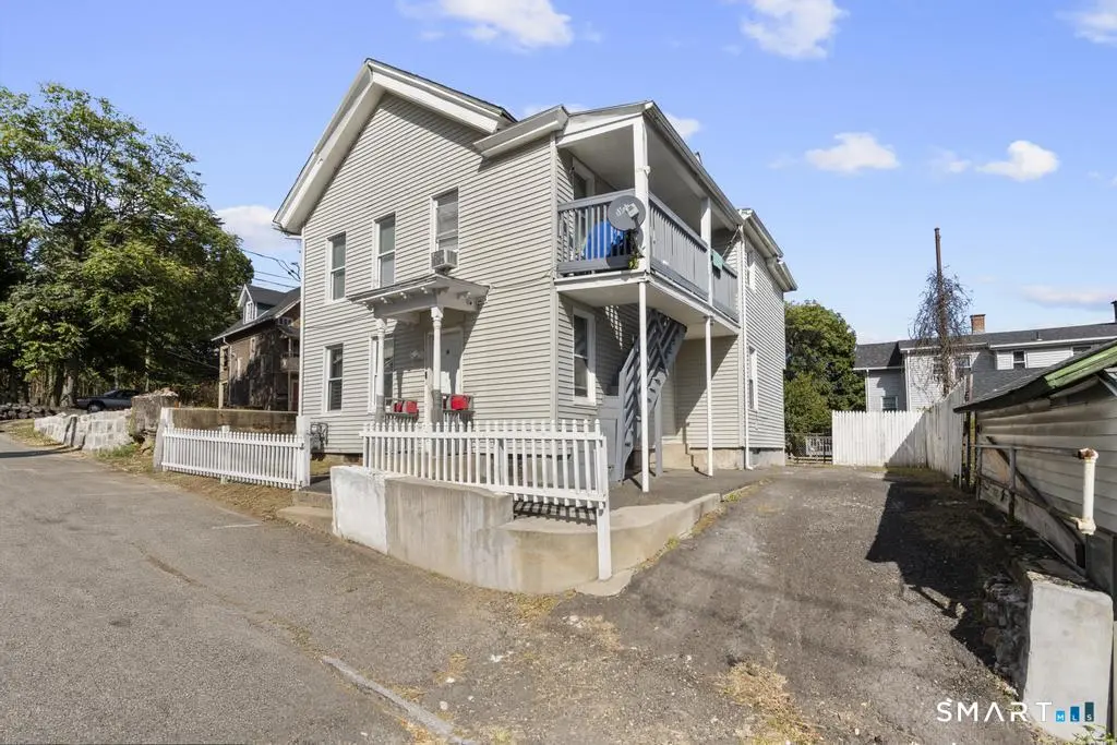 62 North Leonard Street, Waterbury