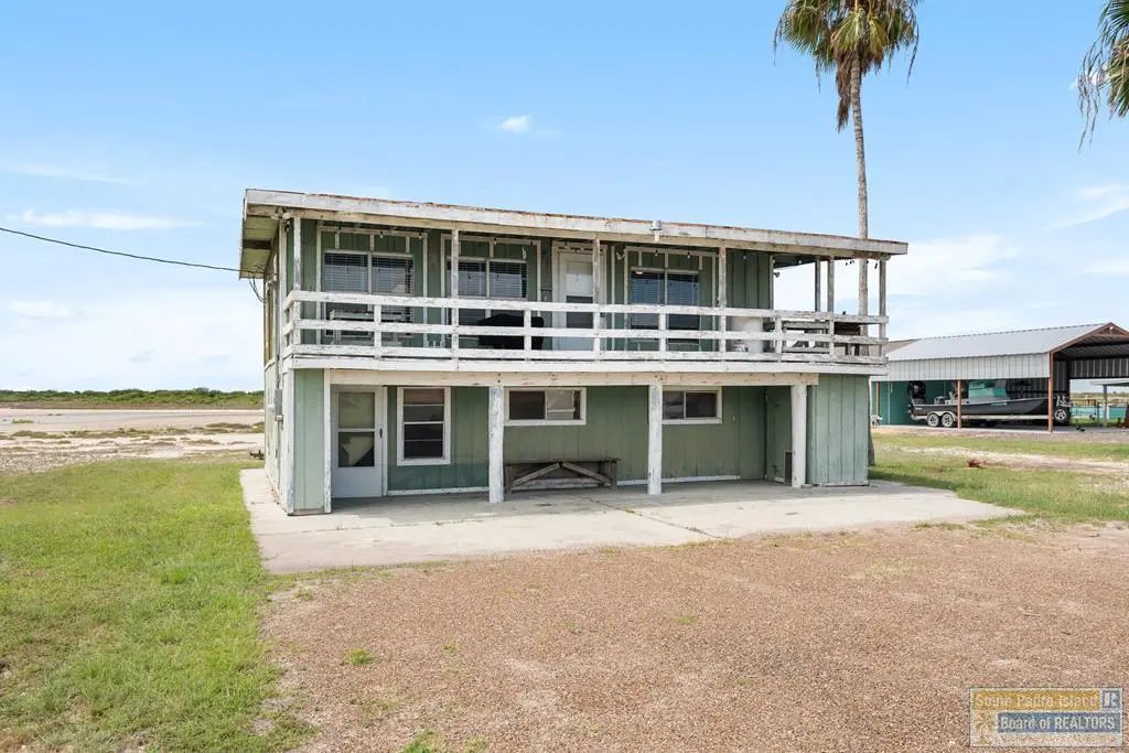 725 Bayshore Dr., Port Mansfield
