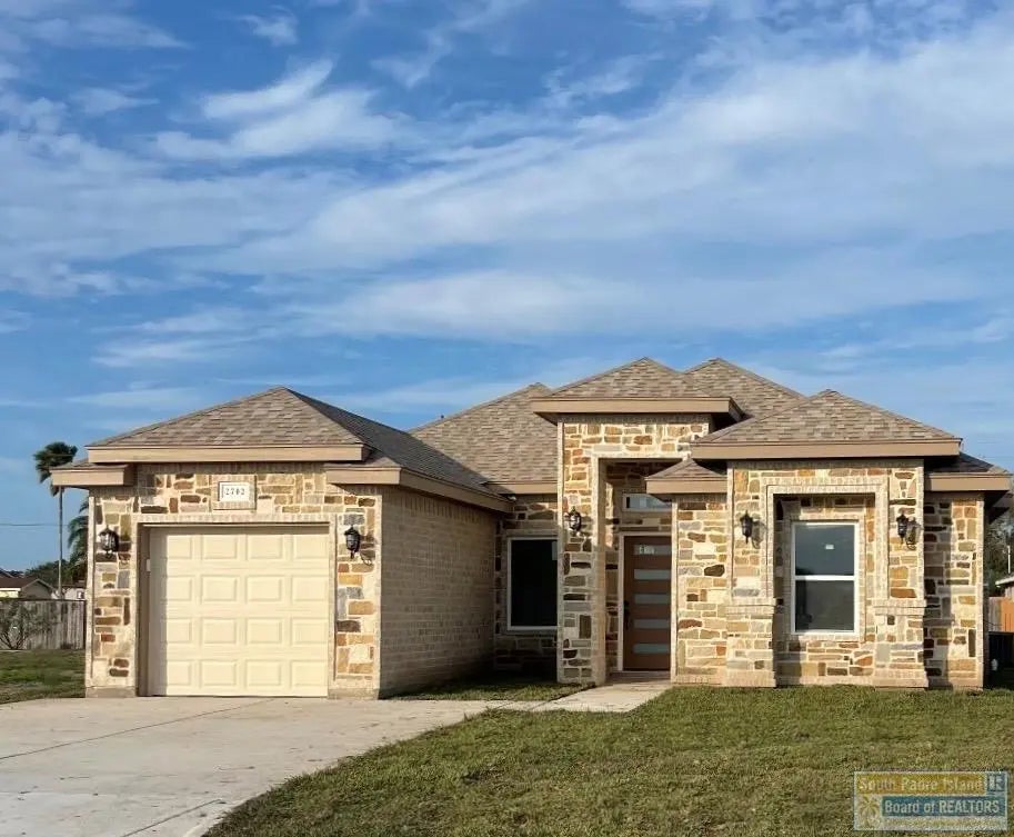 2702 Juan Castillo Ave., Port Isabel