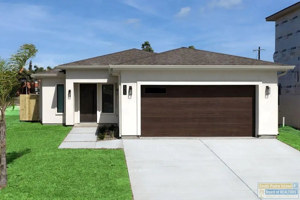 626 N Yturria St., Port Isabel