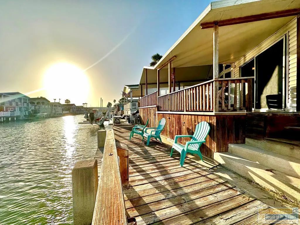 495 W Clam Circle, Port Isabel