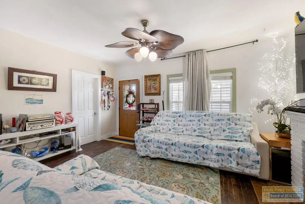 205 E Jefferson, Port Isabel