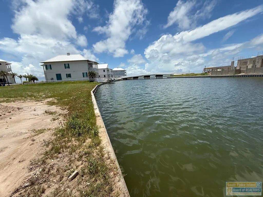 408 Shore Dr., South Padre Island