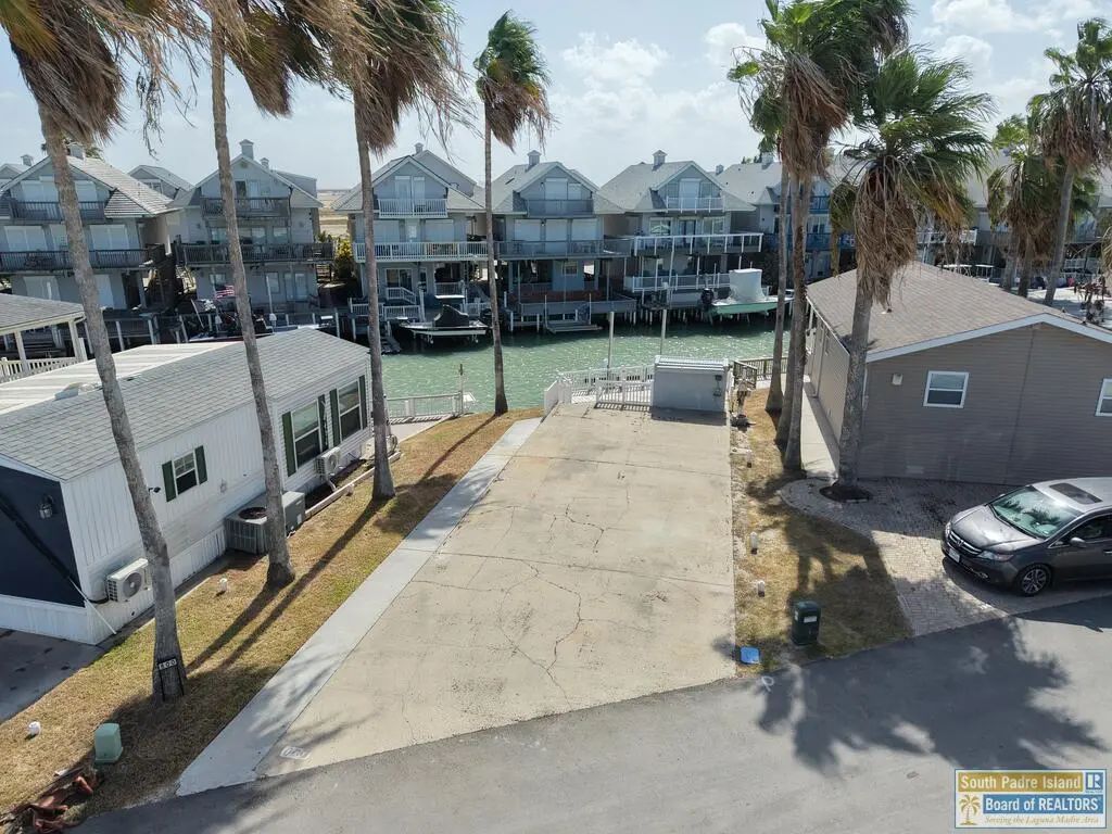 800 E Oyster Dr., Port Isabel