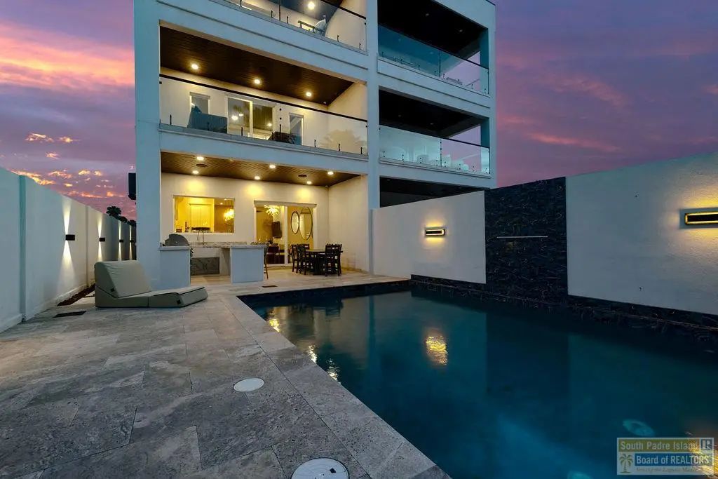 206 W Atol St. B, South Padre Island