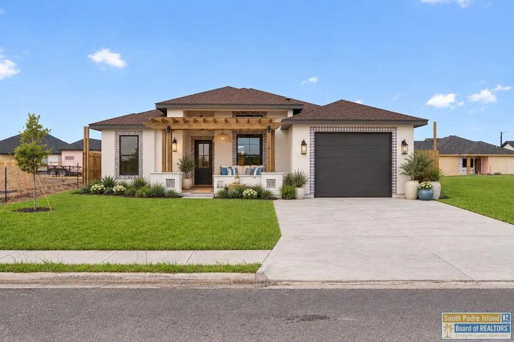 3102 Eliseo Villarreal Ave, Port Isabel