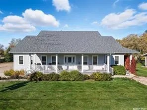 4005 3rd Avenue W, Waldheim