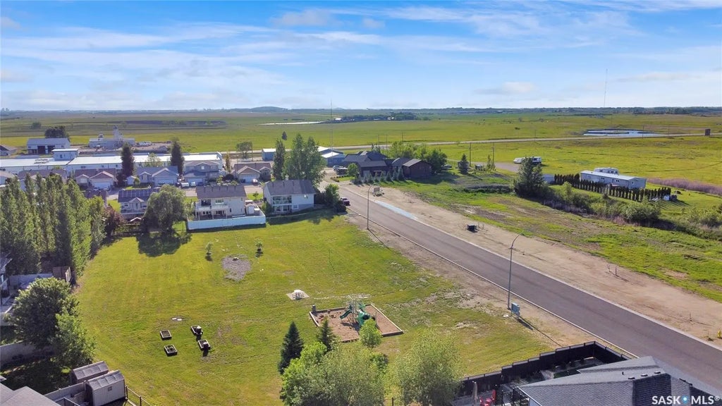 1250 Aaron Drive, Pilot Butte