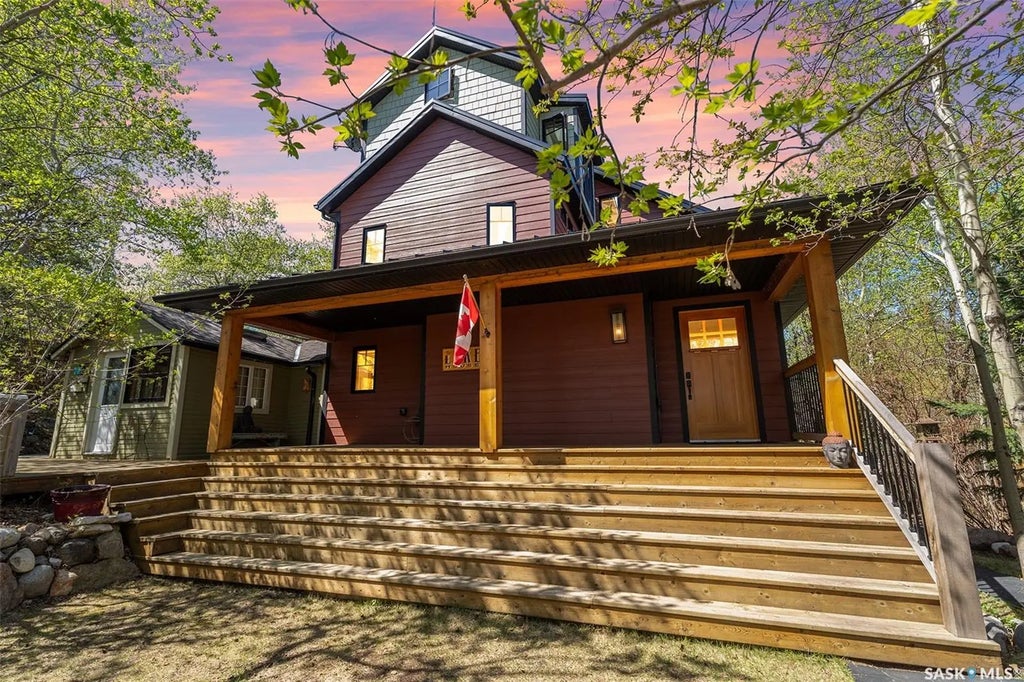 115-117 Evenson Avenue, Manitou Beach