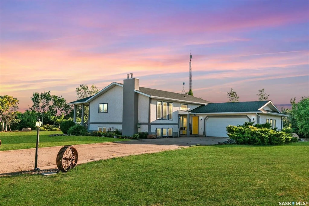 Scholer Acreage, Luseland