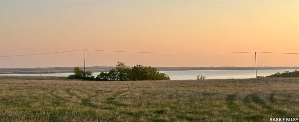 20 Tufts Bay W, Elbow