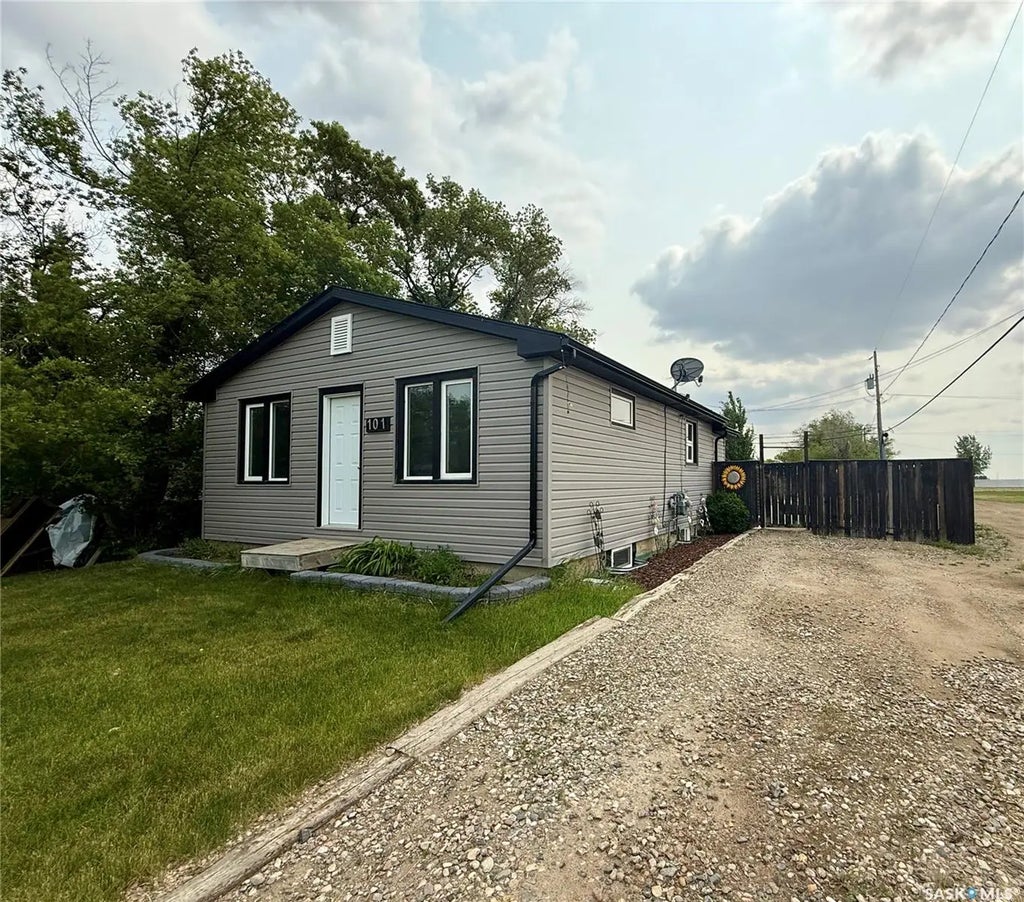 101 2nd Avenue E, Coleville