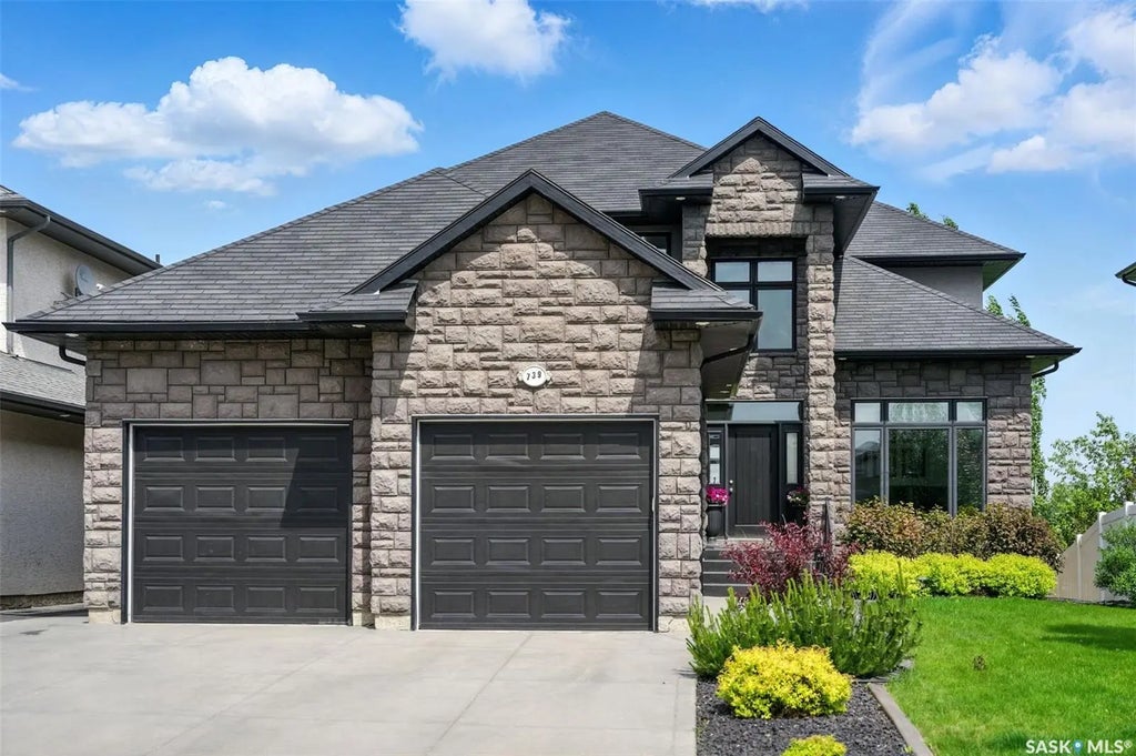 739 Beechdale Way, Saskatoon