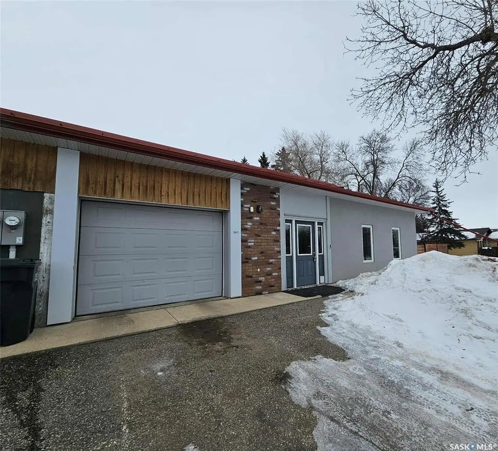 347 Maple Avenue, Yorkton