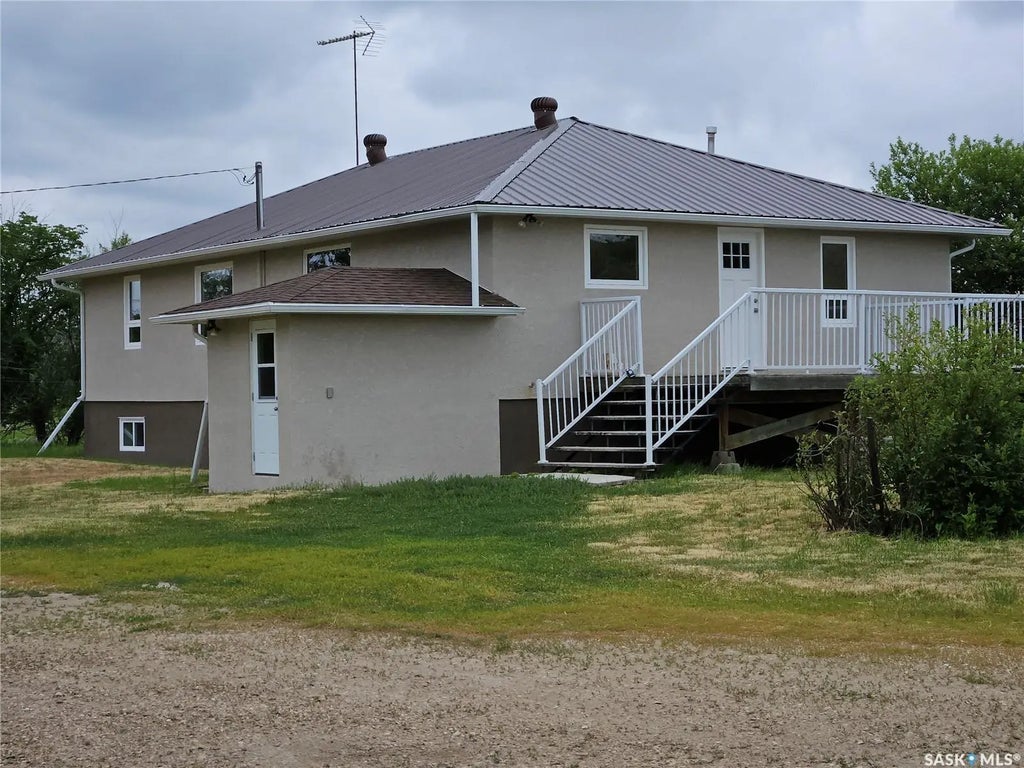 13 Highway Acres, White Valley Rm No. 49