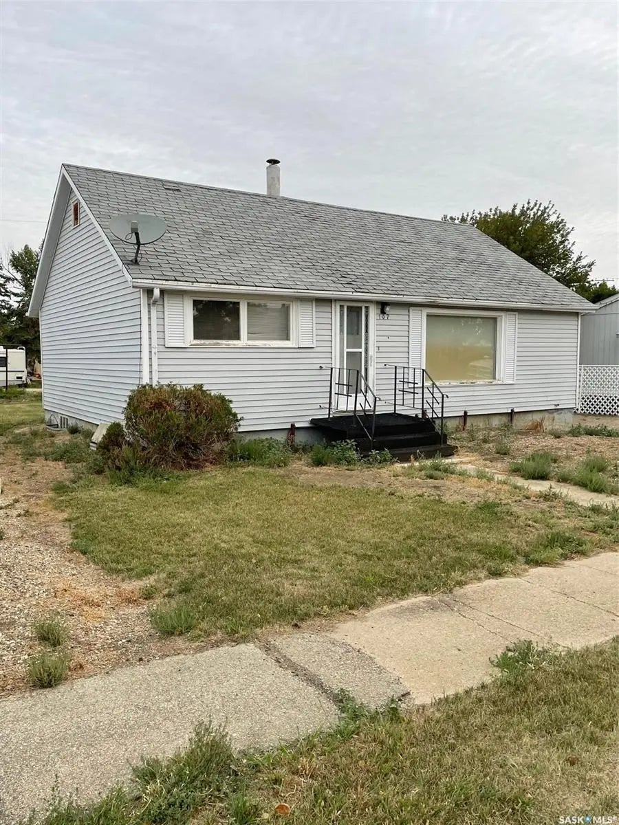 107 3rd Avenue W, Elrose