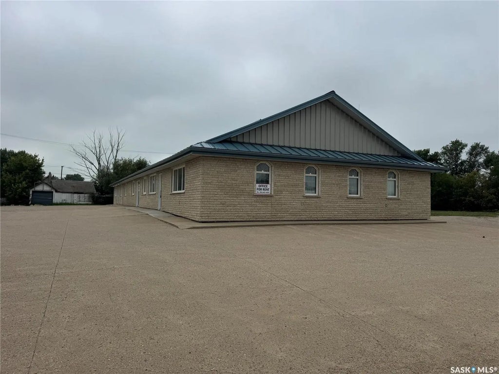 102 Sims Avenue, Weyburn