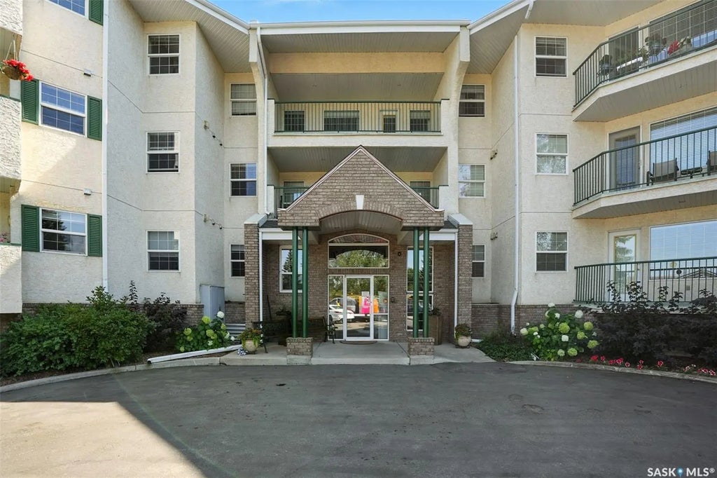 #208 - 1735 Mckercher Drive, Saskatoon