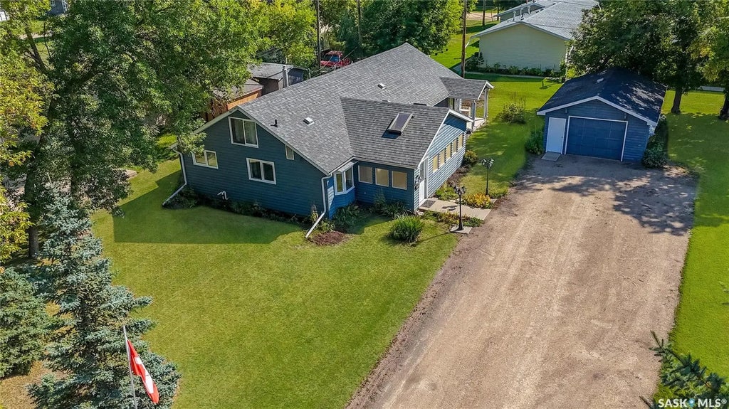 308 2nd Avenue S, Leask