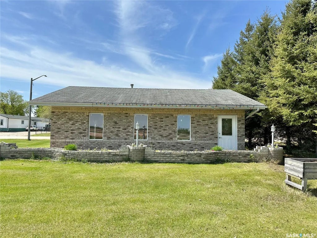 221 Highway Avenue W, Debden