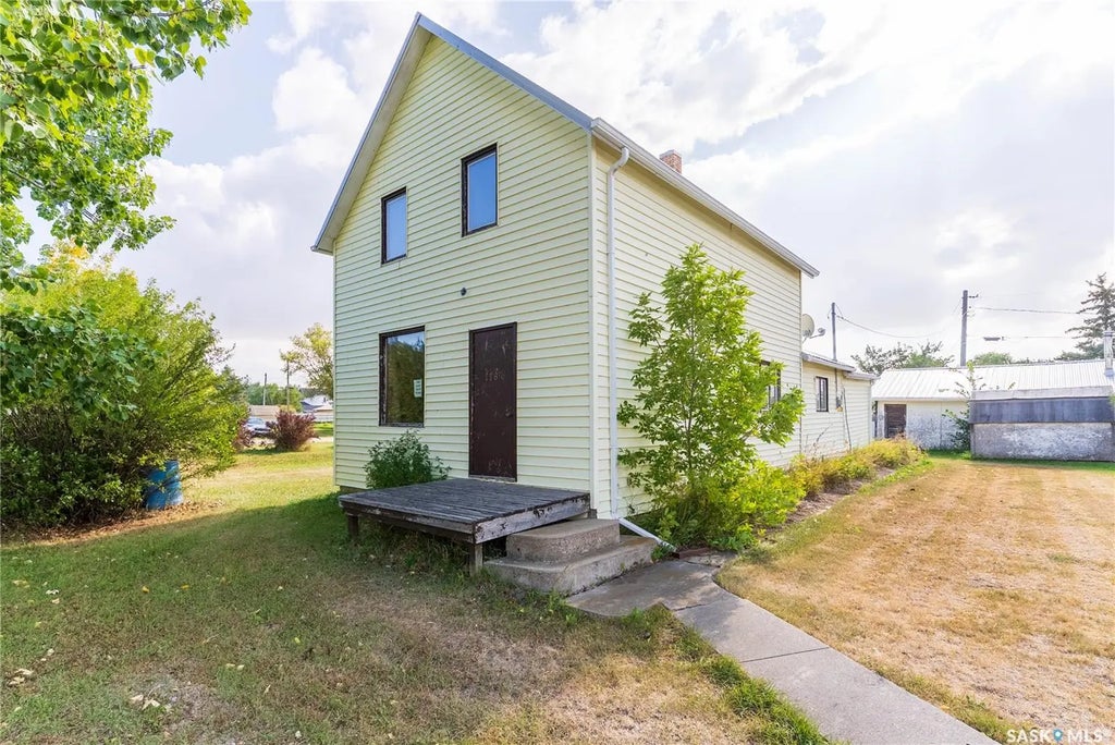 116 Rouleau Street, Rouleau