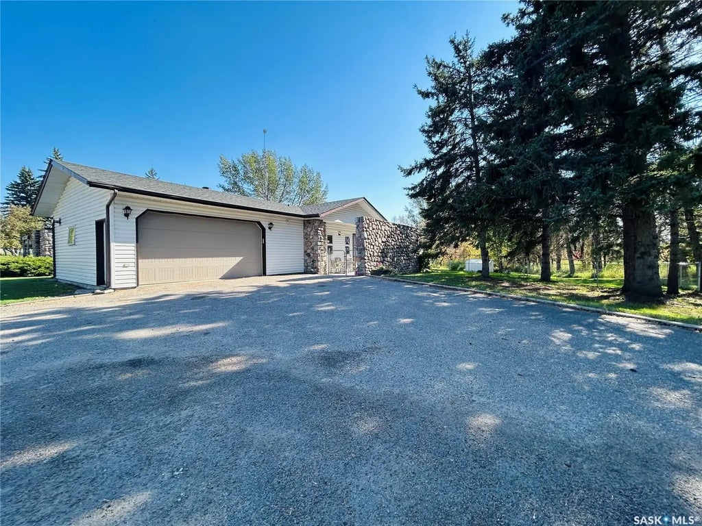 Fieldstone Grove Acreage, Moosomin Rm No. 121