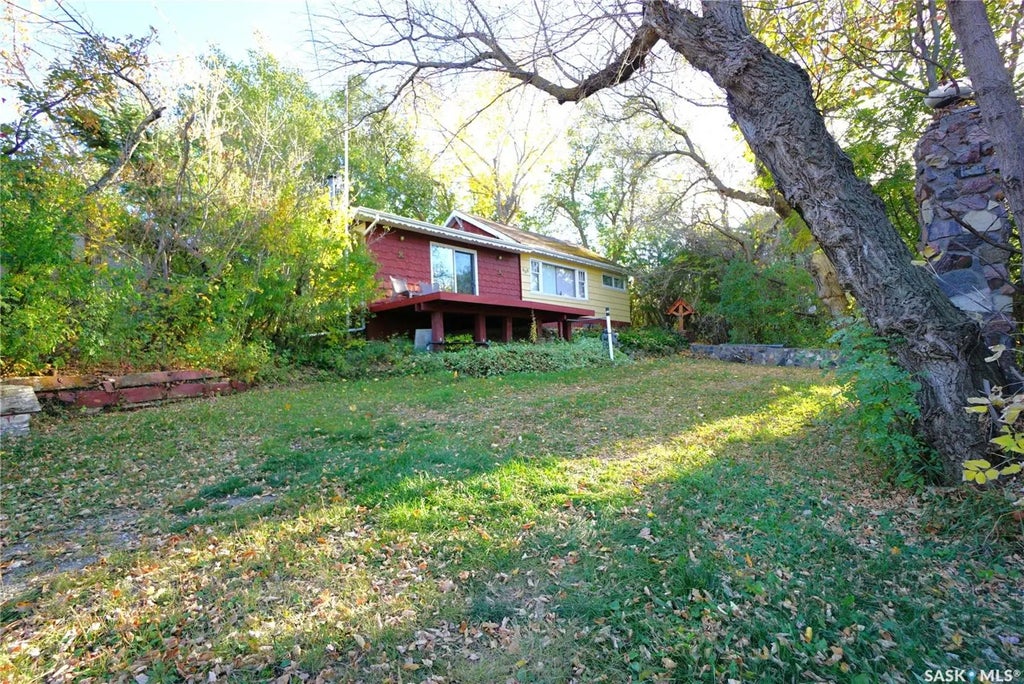 608 Nicoll Lane, Regina Beach