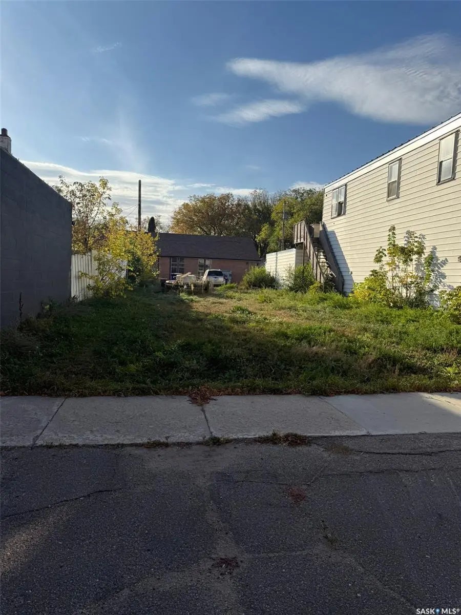 619 H Avenue S, Saskatoon