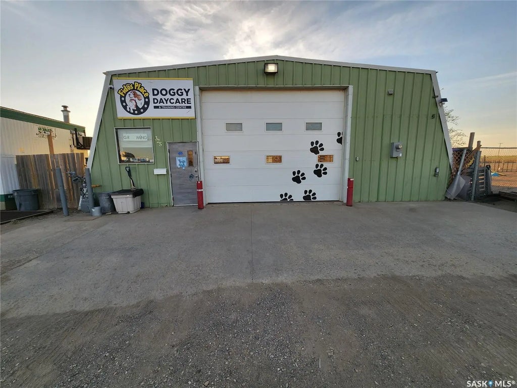 325 Queen Street, Weyburn
