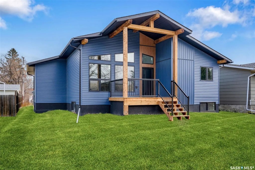 624 11th Street, Humboldt