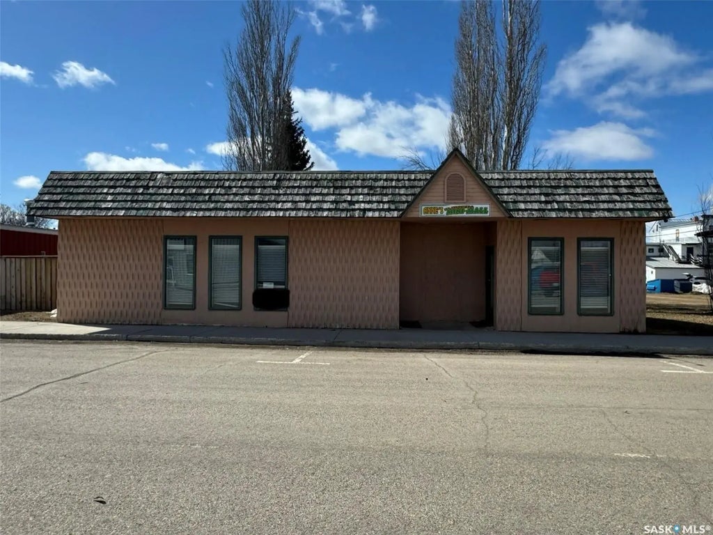 23 1st Avenue Ne, Preeceville