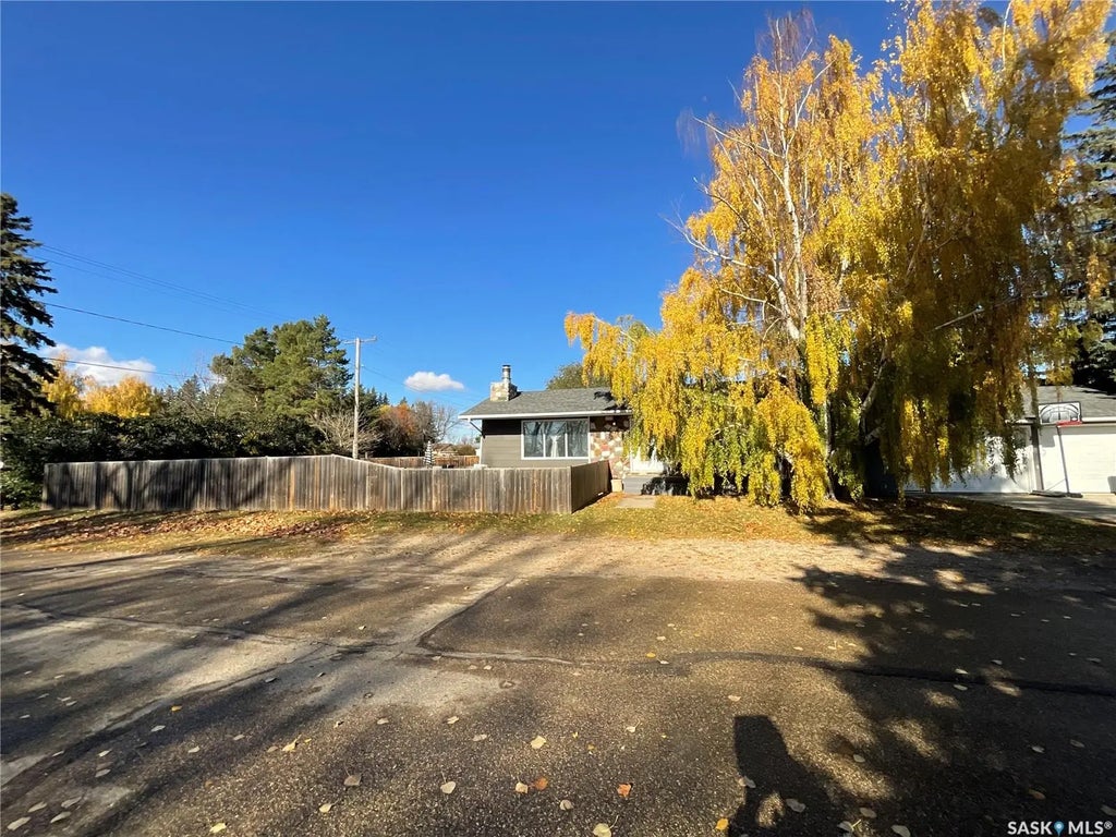 511 6th Avenue, Cudworth