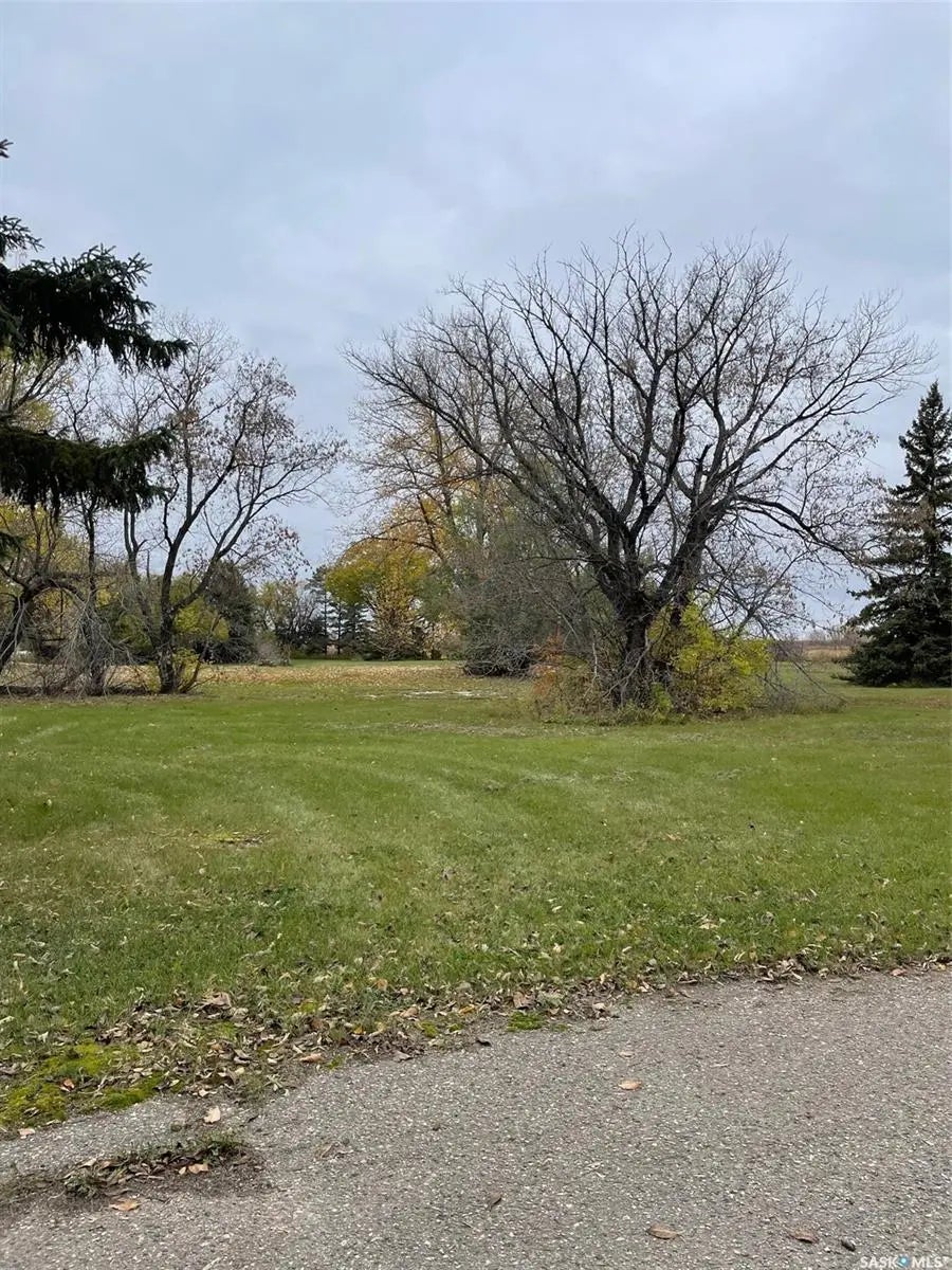 215 & 221 York Road W, Yorkton