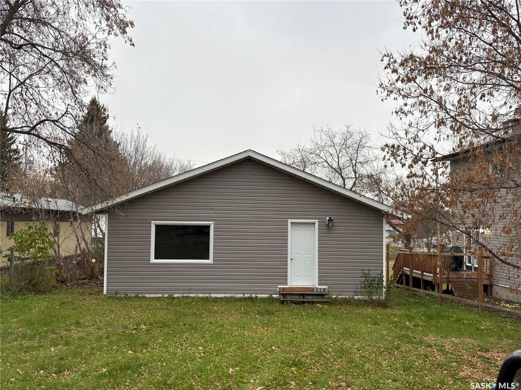 114 2nd Avenue, Big River