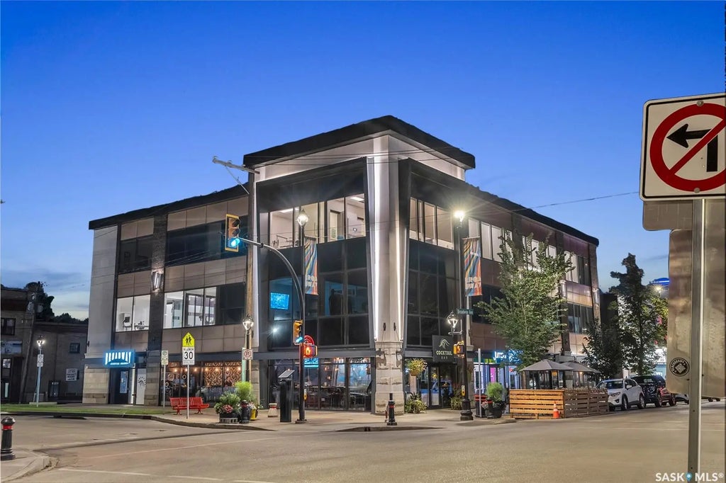701 Broadway Avenue, Saskatoon