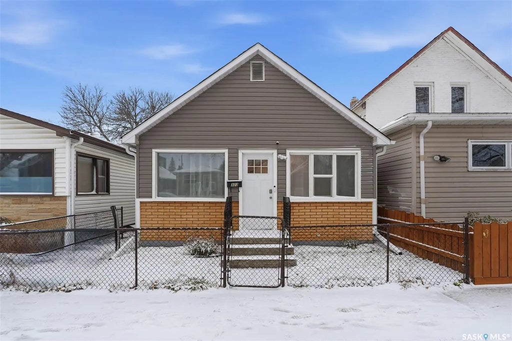 323 G Avenue S, Saskatoon
