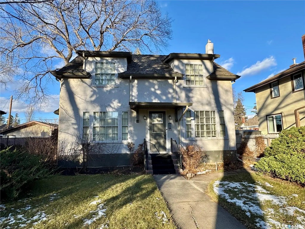 130 21st Street E, Prince Albert