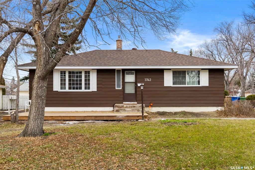 3742 Argyle Road, Regina
