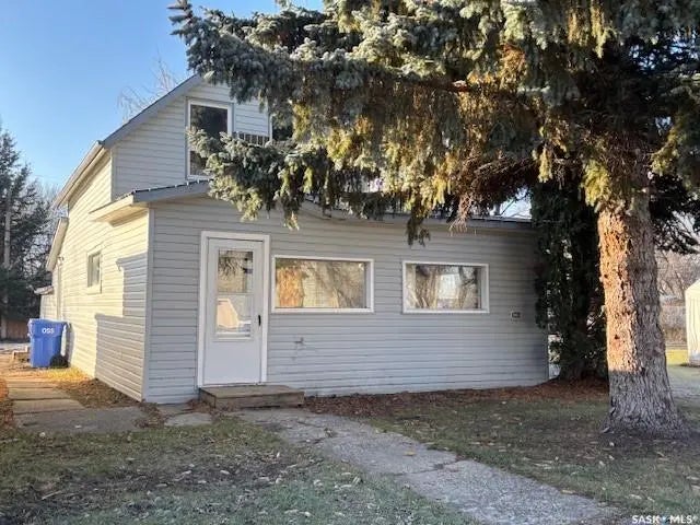 134 2nd Avenue W, Canora