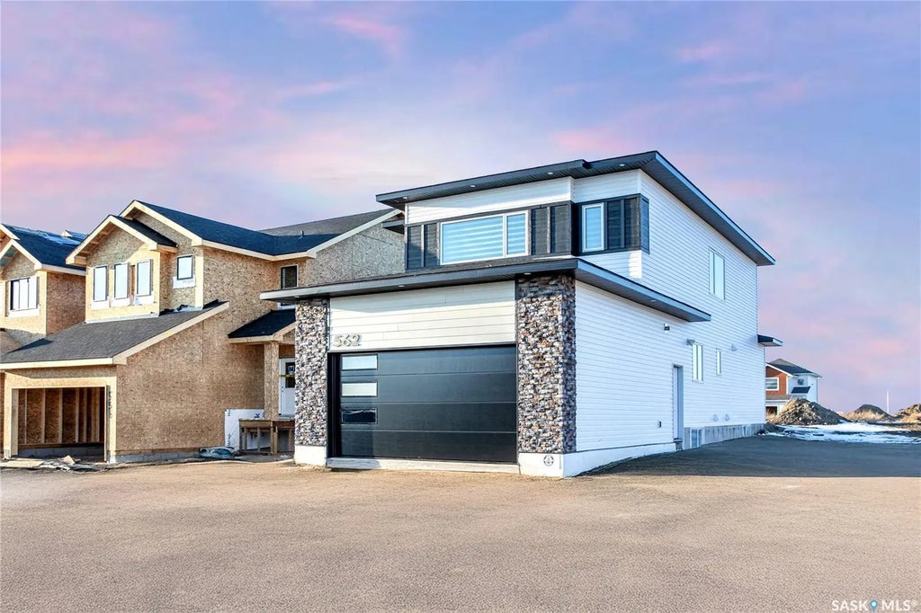 430 Nazarali Manor, Saskatoon