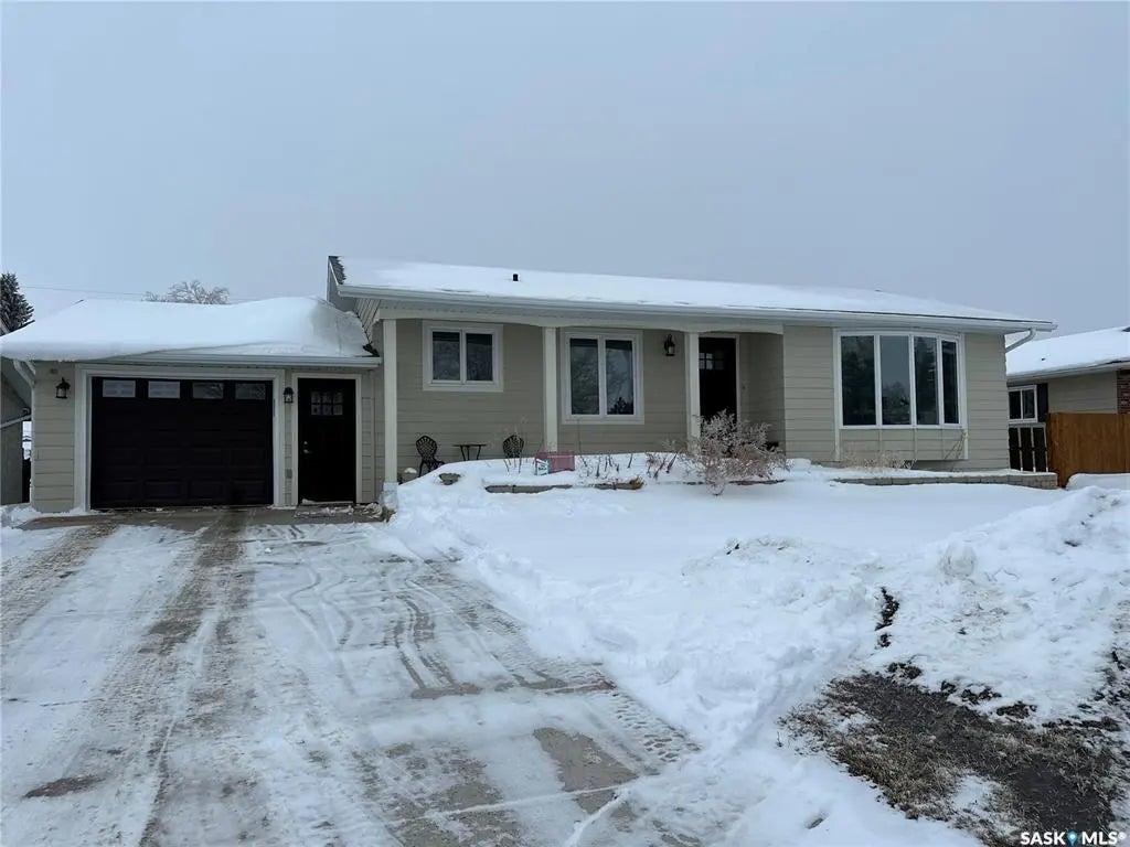 308 4th Street E, Carnduff