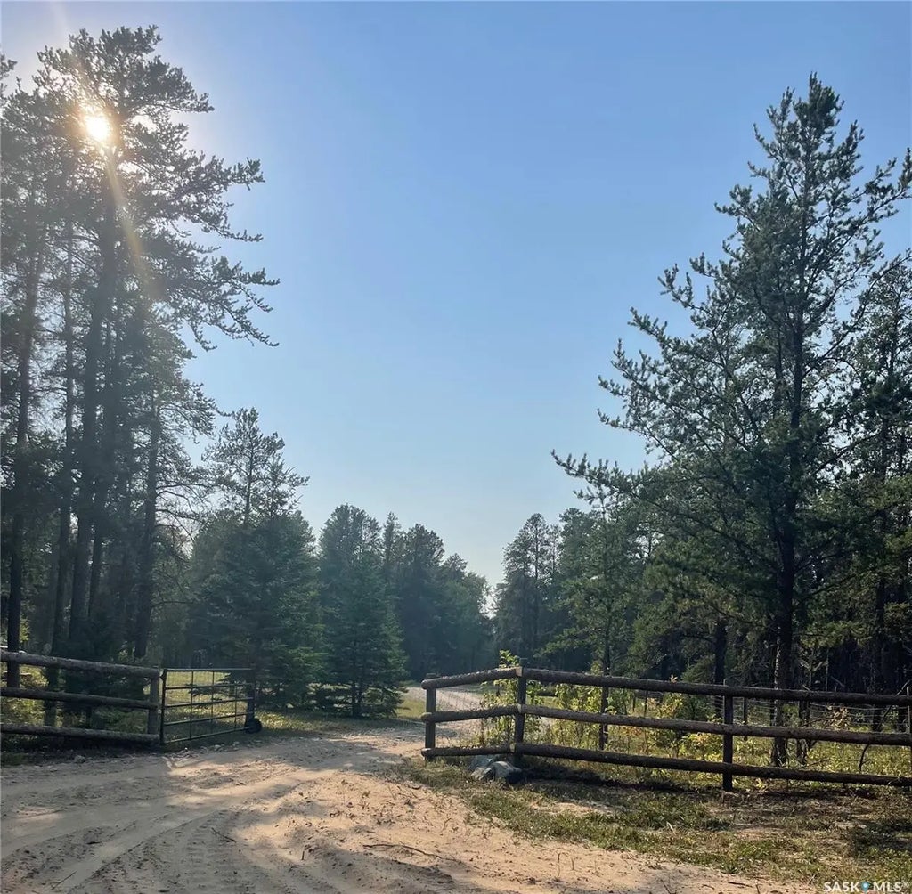 Starter Acreage, Hudson Bay Rm No. 394