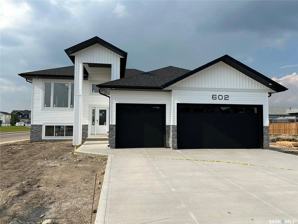 602 Weir Cres, Warman