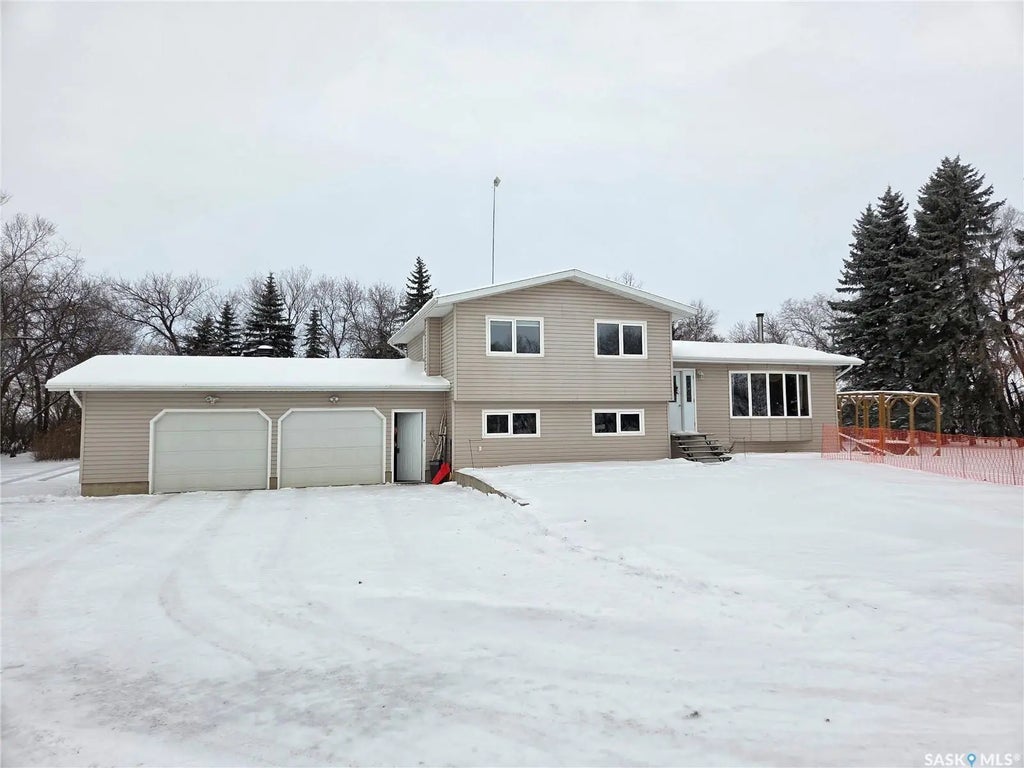 Hogg Acreage, Tisdale Rm No. 427