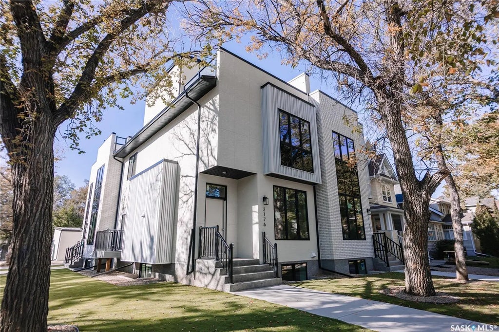 2804 14th Avenue, Regina