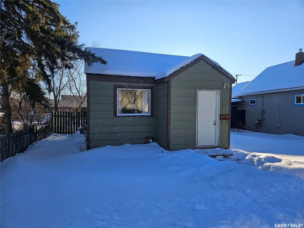 915 23rd Street W, Saskatoon