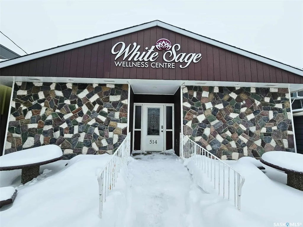 514 Main Street, Broadview