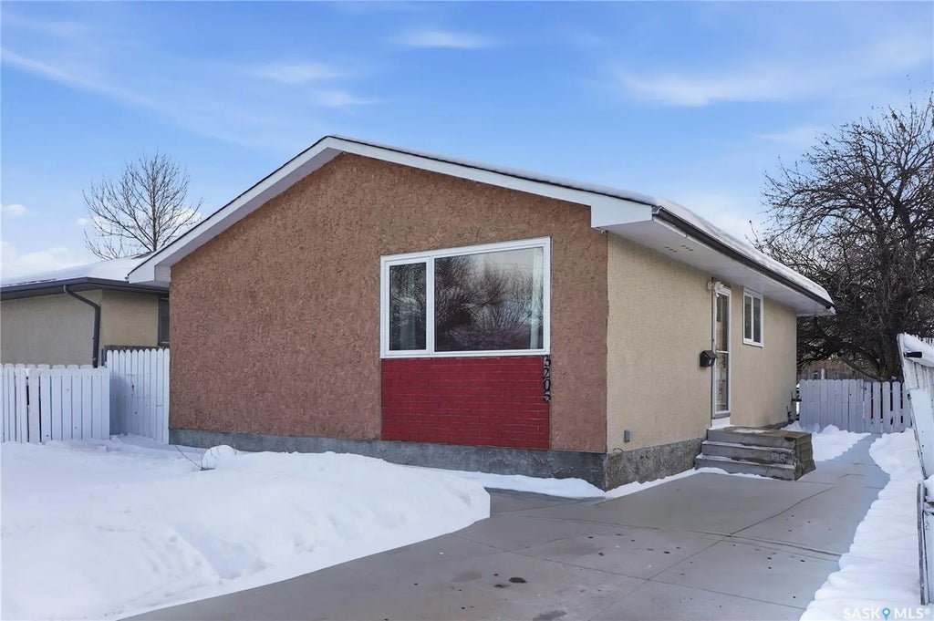 3205 33rd Street W, Saskatoon